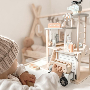 Koka ugunsdzēsēju stacija ar piederumiem, ugunsdzēsēju brigāde