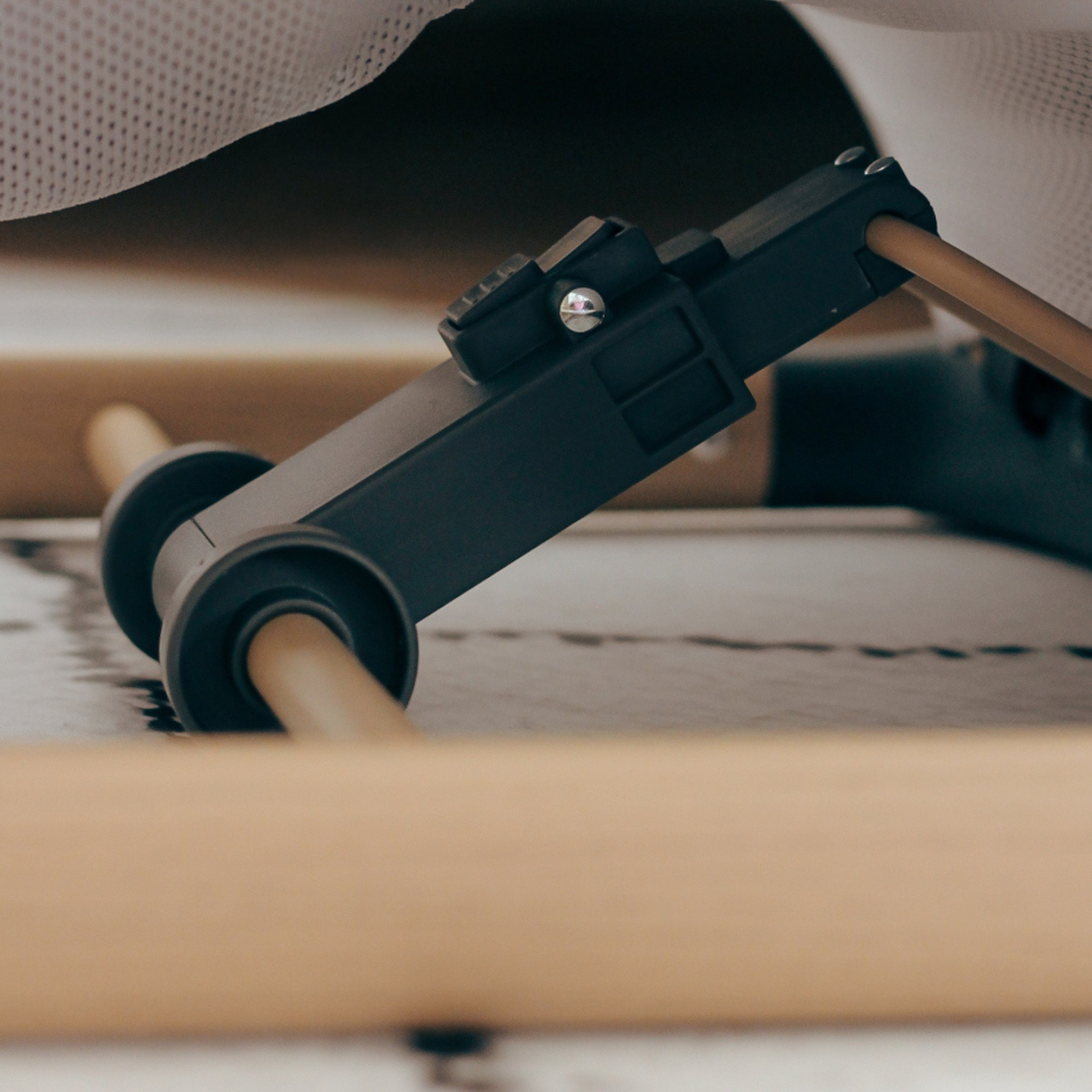 Šūpuļkrēsls 2-in-1 Moby-Sistēma LILY - pelēks