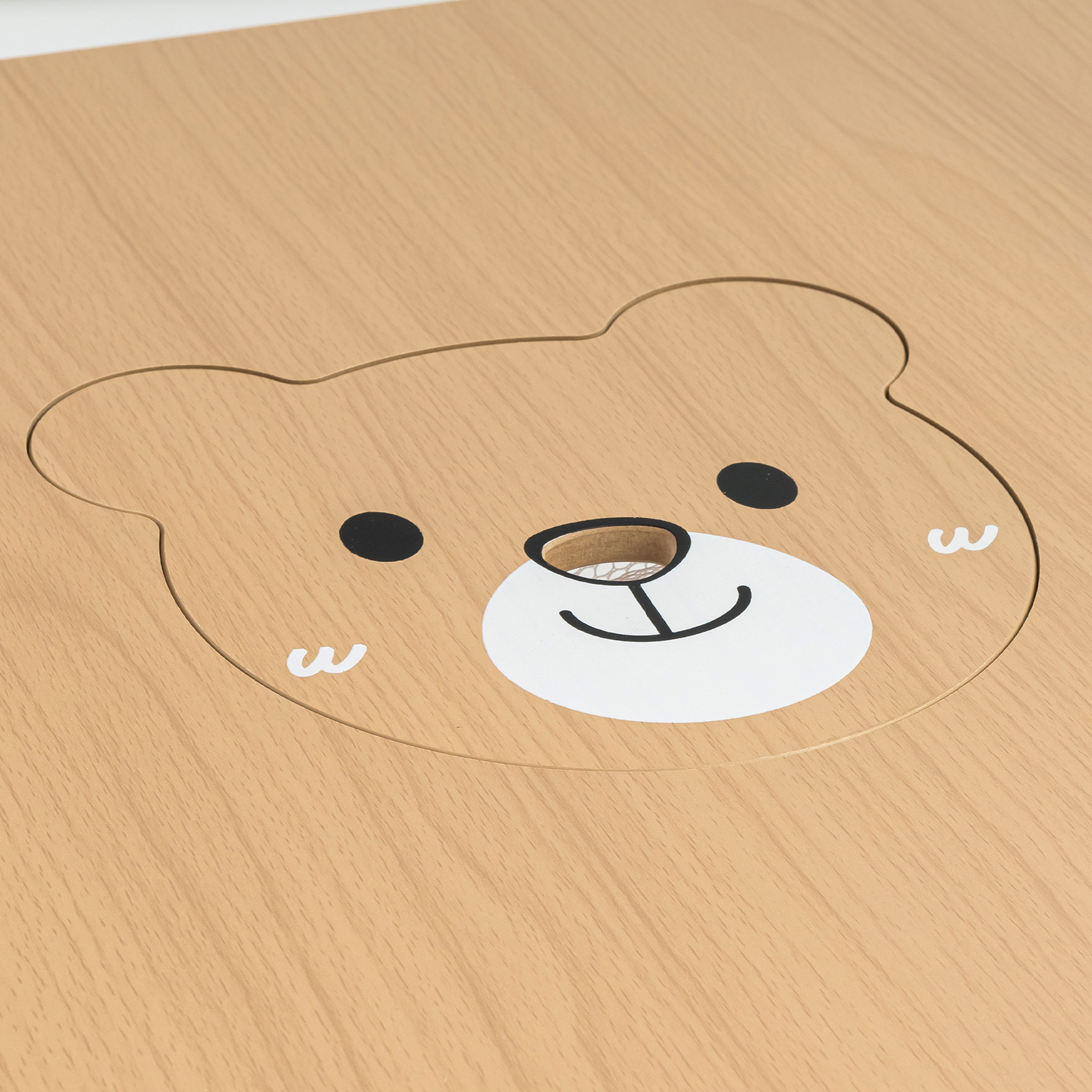 Koka galds ar atvilktni un 2 krēsliem. Bērnu komplekts - jauks rotaļu lācītis