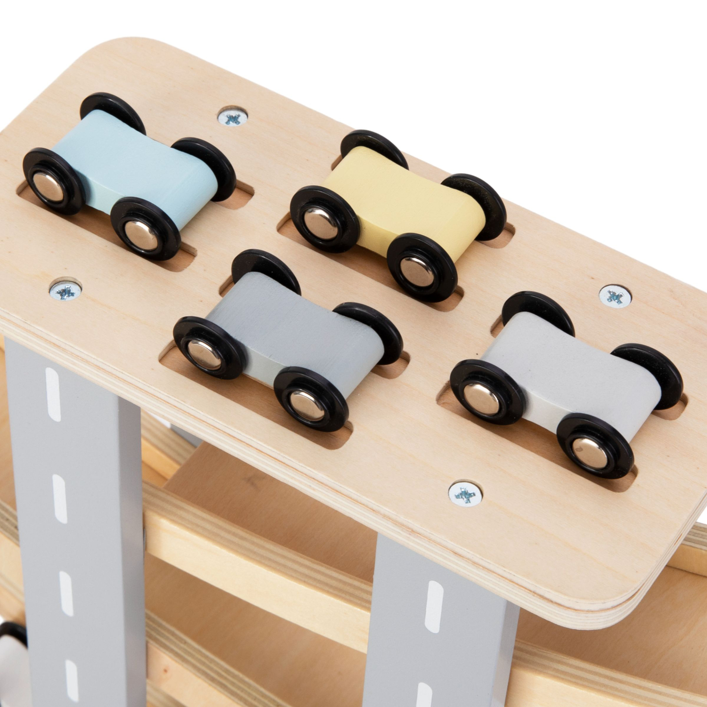 Koka trase - slidkalniņš automašīnām - 6 stāvi