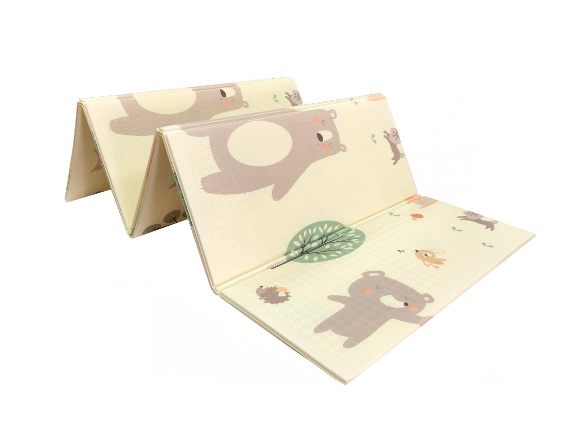 Divpusējs putuplasta paklājs XXL - salokāms 1 CM (mežs ar lācīti un zirgiem)