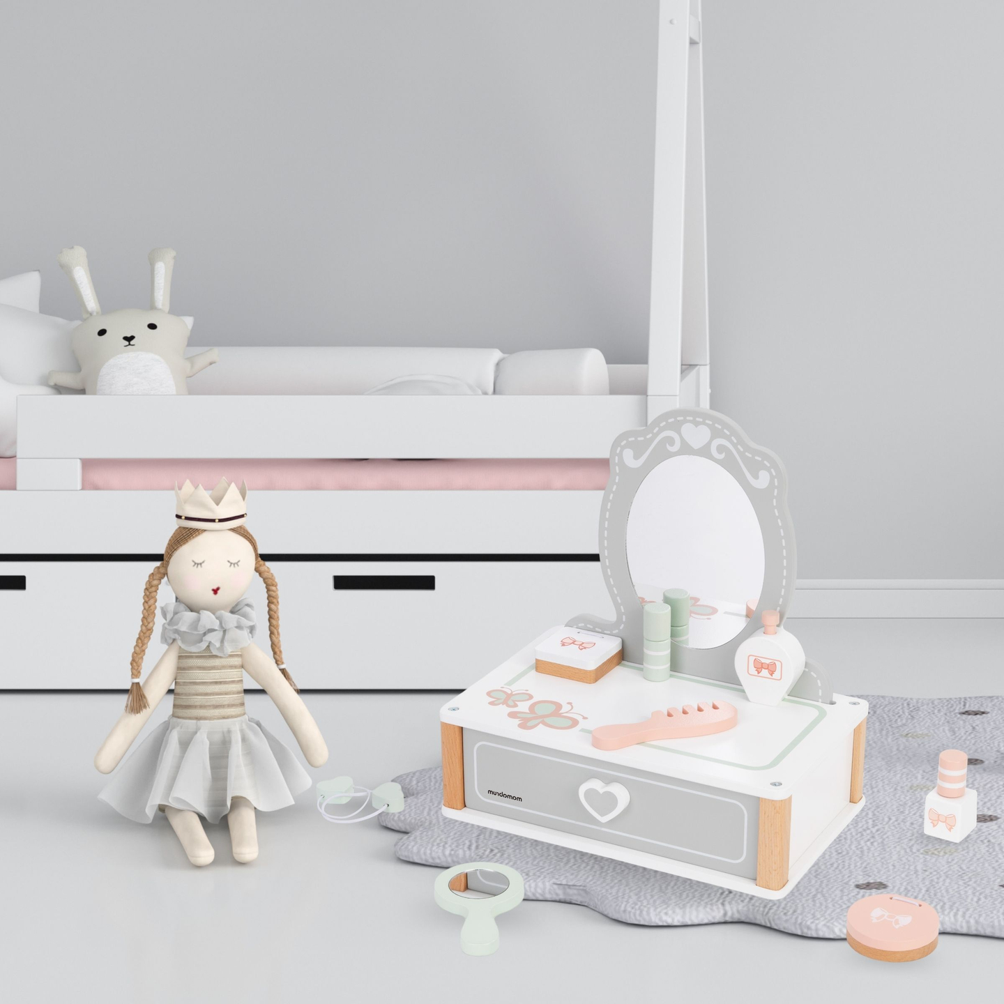 Bērnu koka tualetes galdiņš ar piederumiem