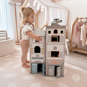 Liels saliekams ugunsdzēsēju depo ar policijas iecirkni - koka komplekts. Ugunsdzēsēju un policijas iecirknis ar piederumiem.