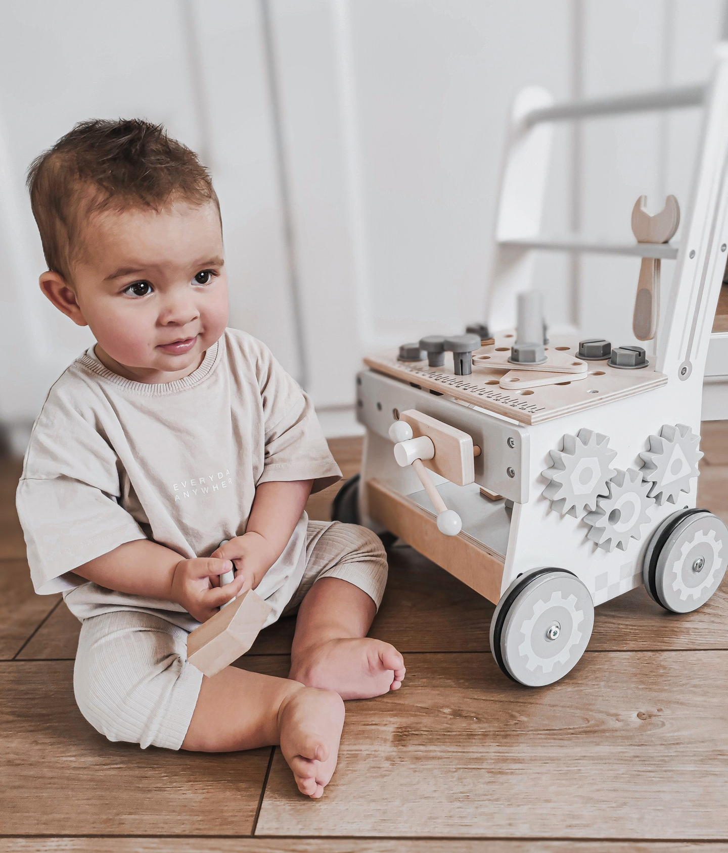 Koka stūmējs, stūmējs + darbnīca 3-in-1 - 47 elementi