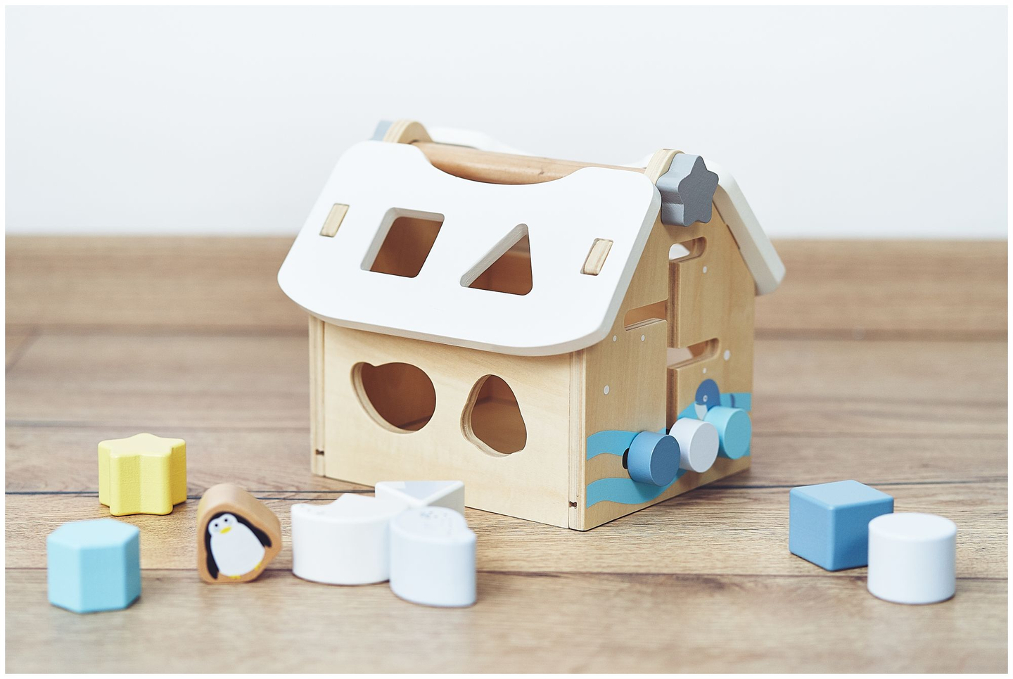 Sorteris - izglītojoša koka māja ar klucīšiem