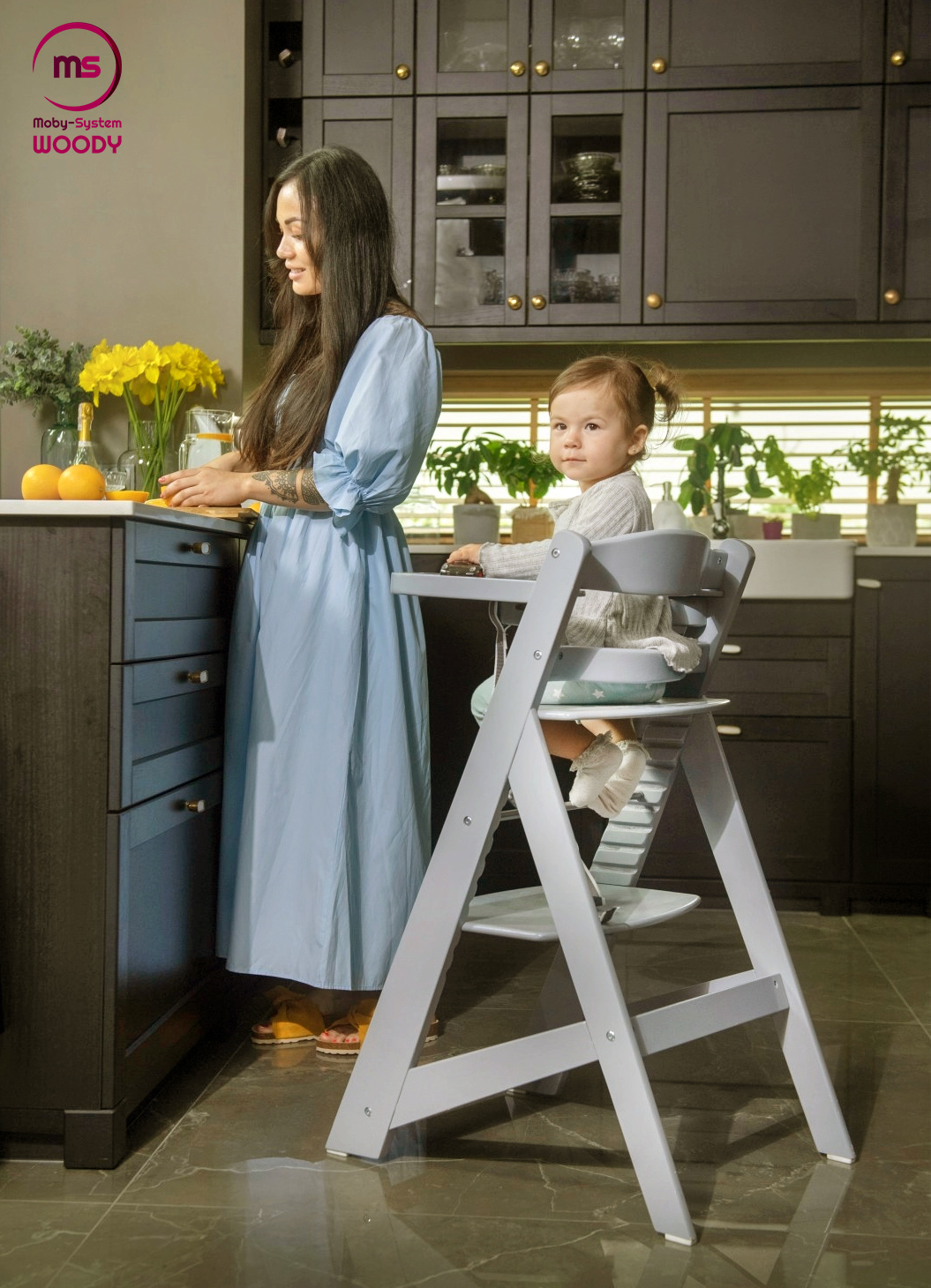 Koka barošanas krēsls Moby-System WOODY - pelēka krāsa