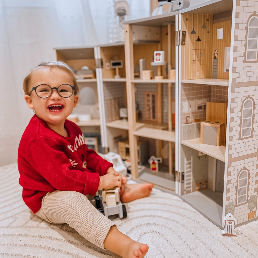 Liels saliekams ugunsdzēsēju depo ar policijas iecirkni - koka komplekts. Ugunsdzēsēju un policijas iecirknis ar piederumiem.