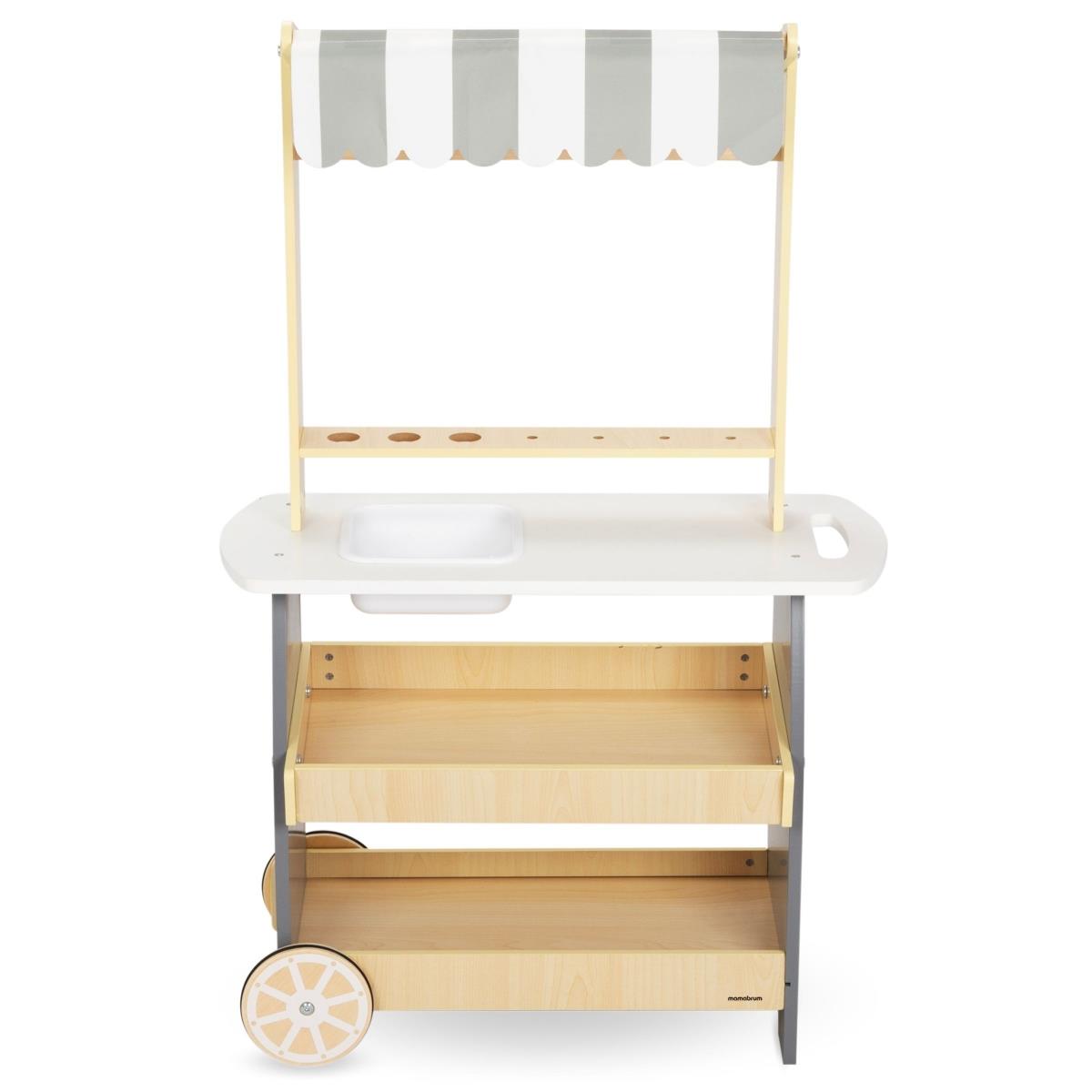 Koka saldējuma salons uz riteņiem - saldējuma ratiņi