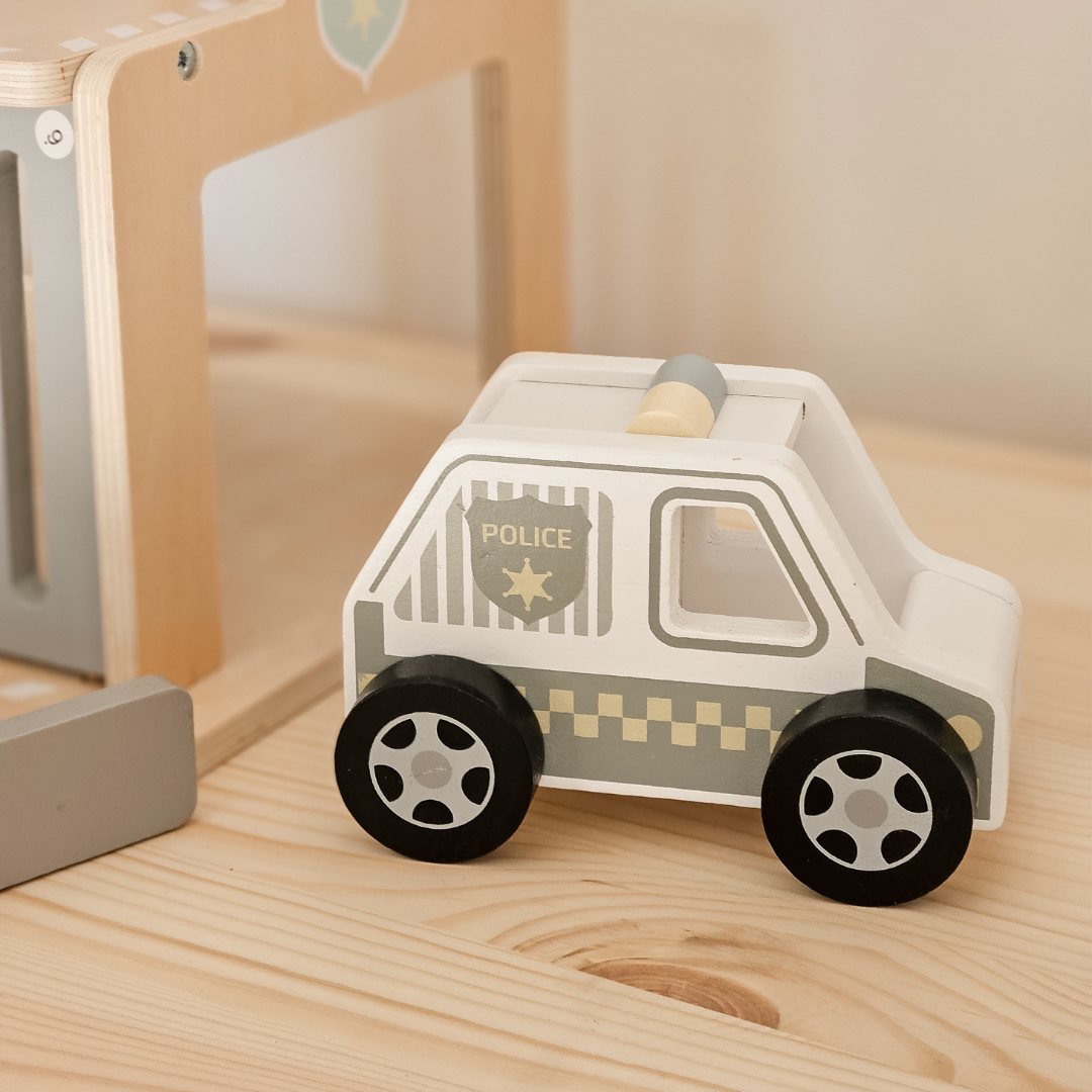 Koka policijas iecirknis ar piederumiem