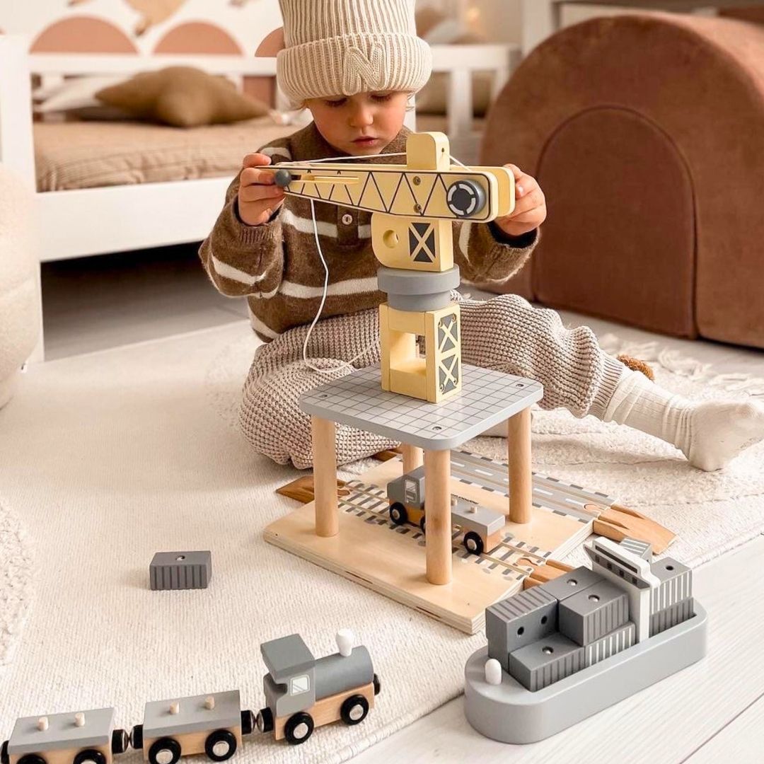 Mobilais ostas celtnis ar magnētisko vinču un piederumiem - koka komplekts