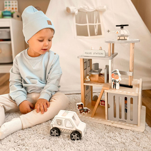 Koka policijas iecirknis ar piederumiem