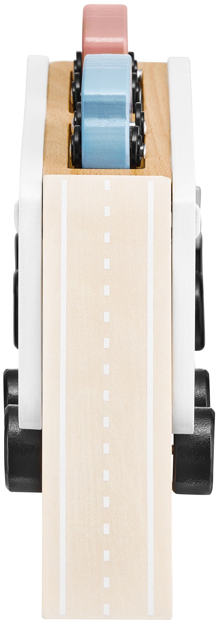 Koka kravas automašīna-piekabe ar 4 automašīnām