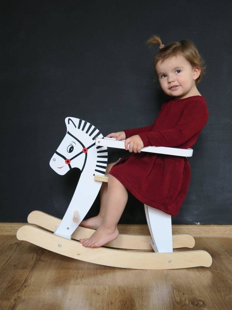 Koka šūpuļzirgs ar margām K11