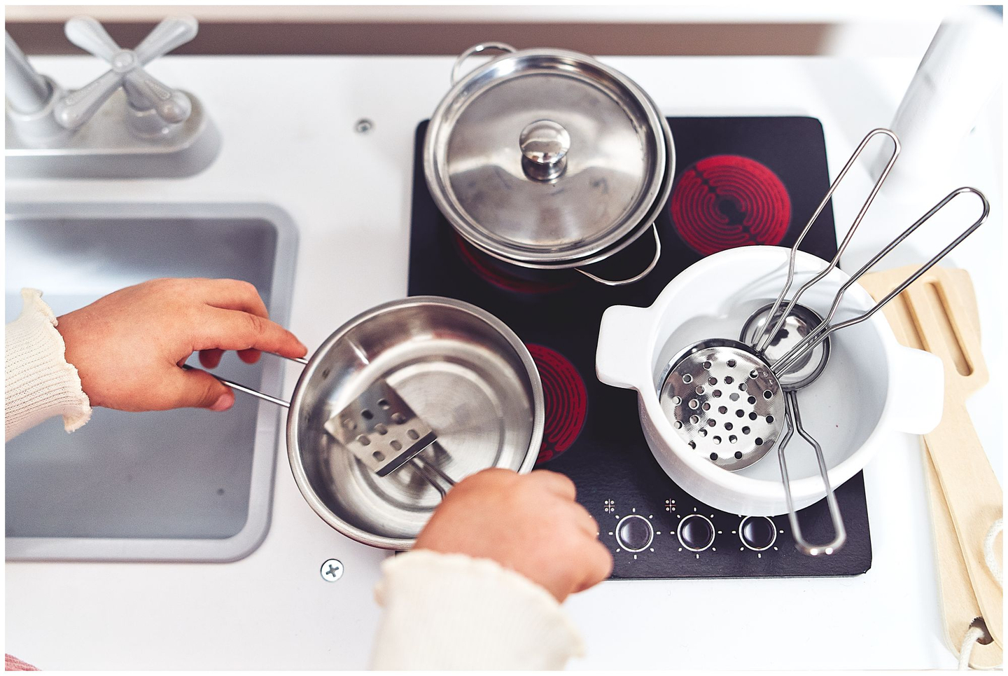 Lieli koka virtuves piederumi un priekšauts