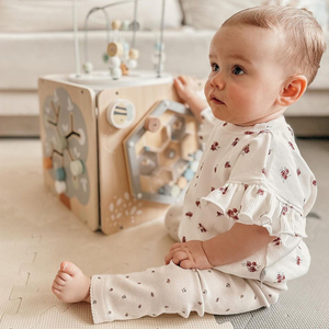 Liels koka aktivitāšu kubs ar cilpu - Montessori