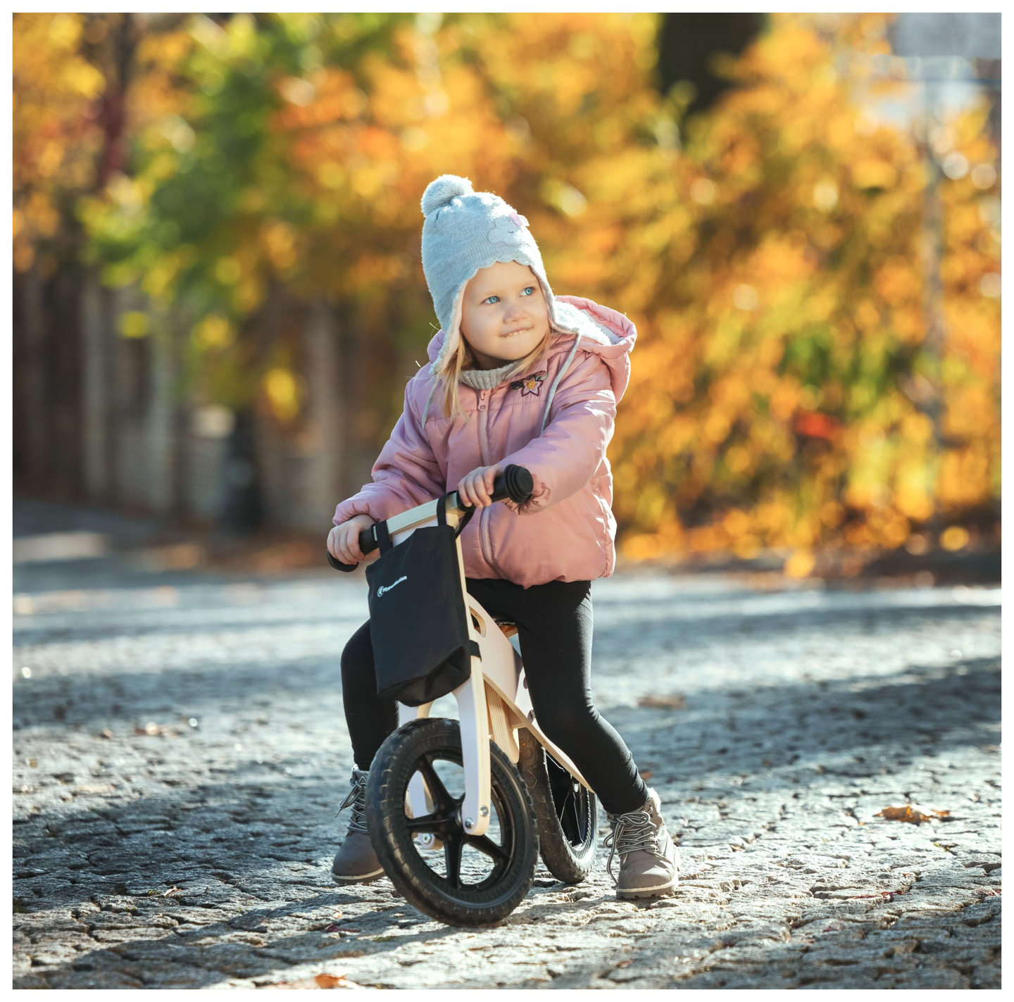 HyperMotion LEXI koka skriešanas velosipēds - putuplasta riteņi, ļoti viegls - rozā krāsā