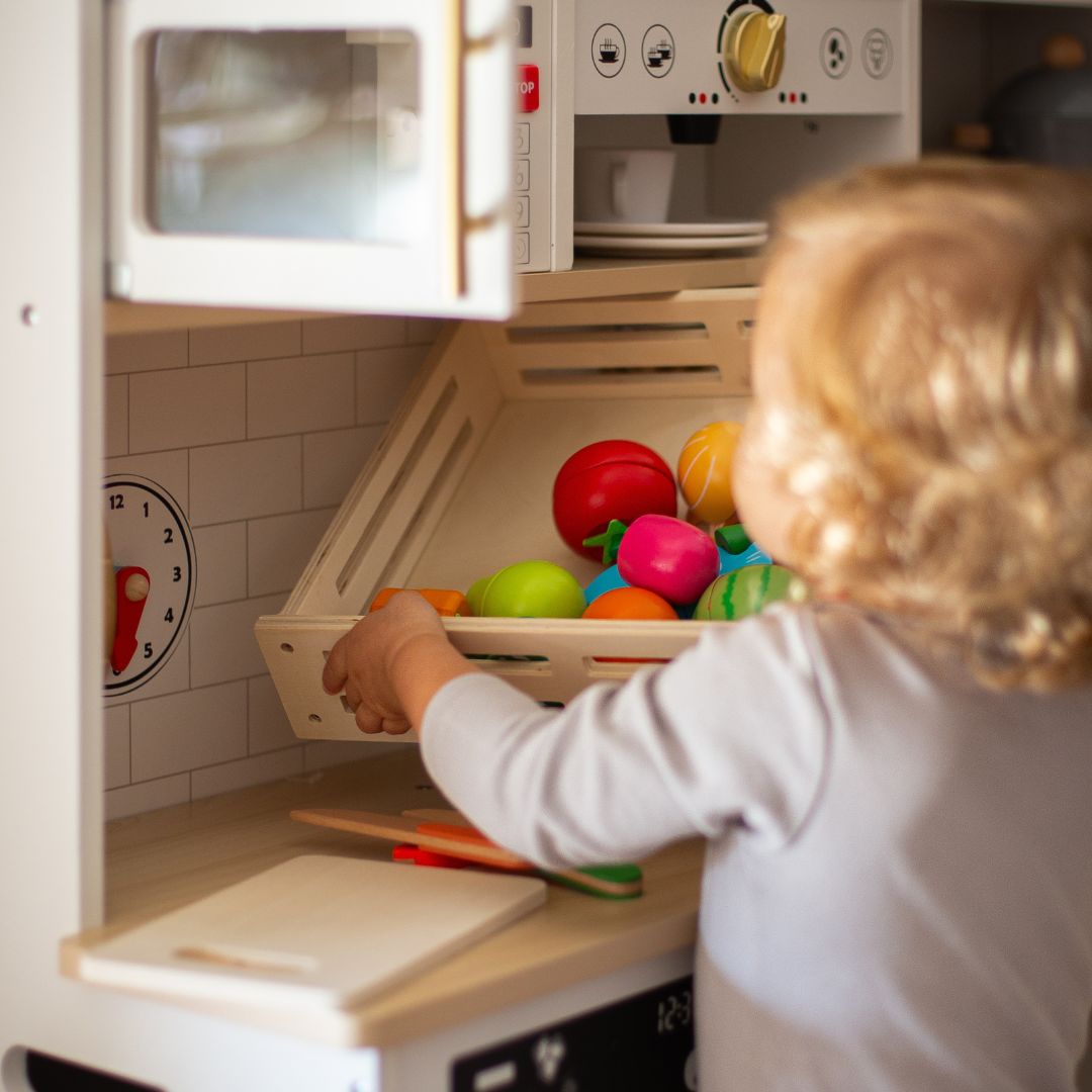 Koka augļi un dārzeņi griešanai