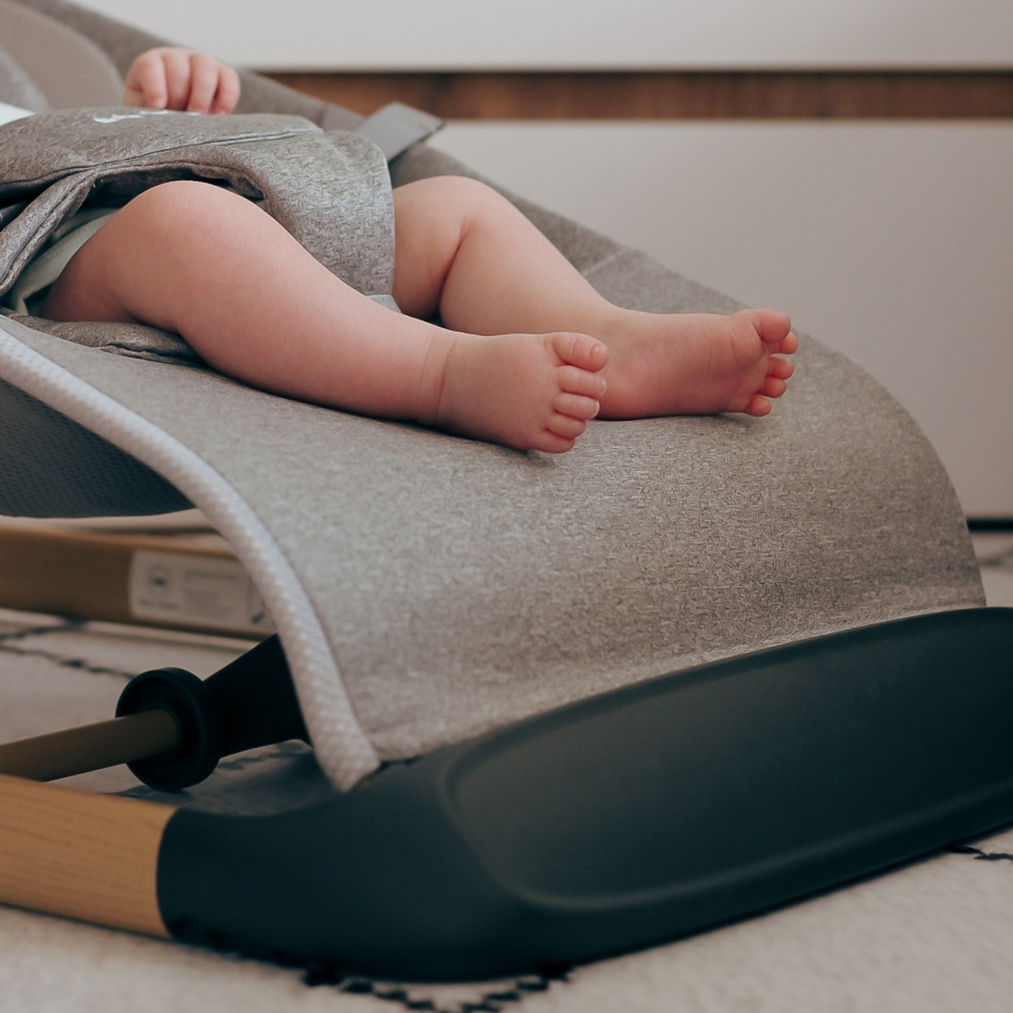 Šūpuļkrēsls 2-in-1 Moby-Sistēma LILY - pelēks