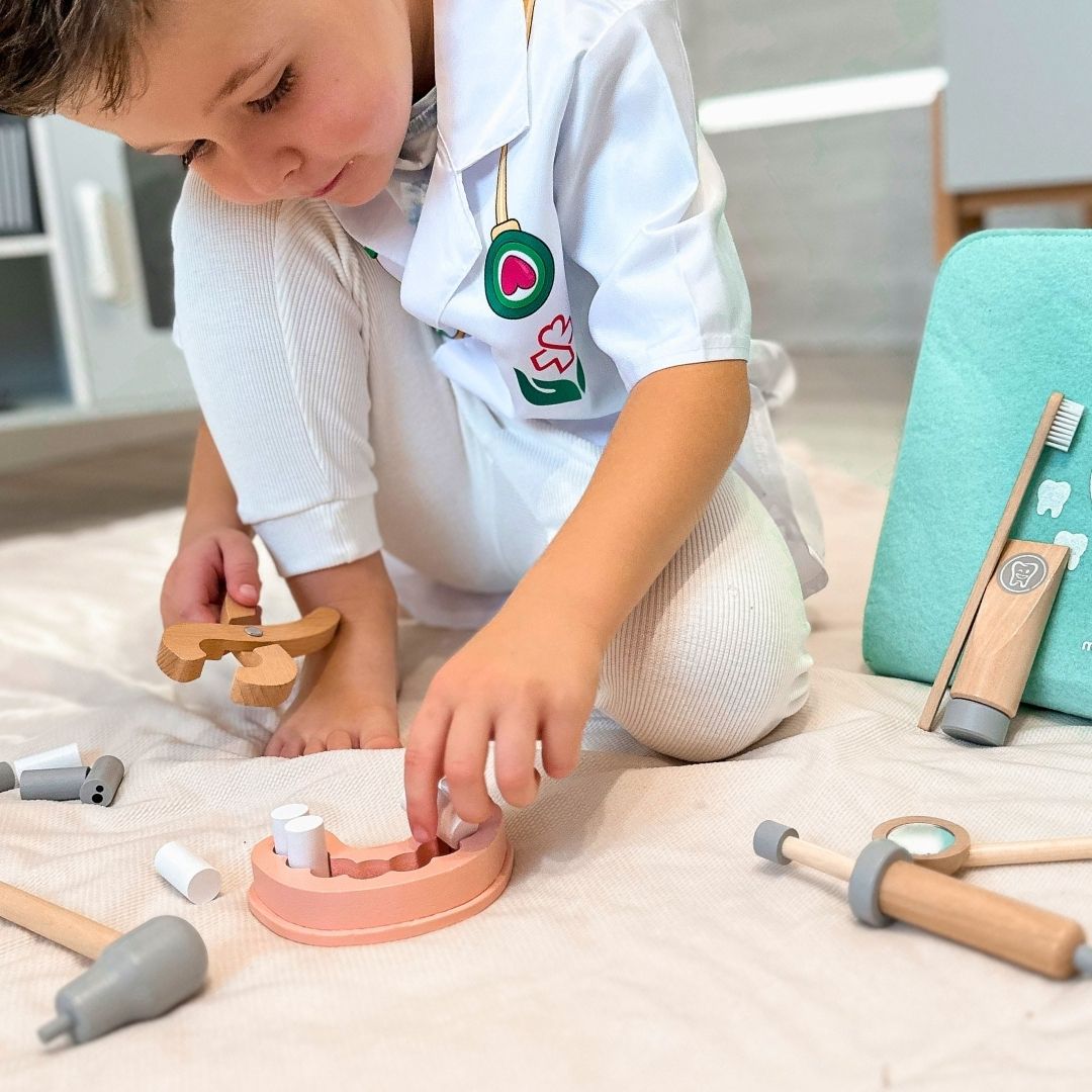 Mazais zobārsta komplekts