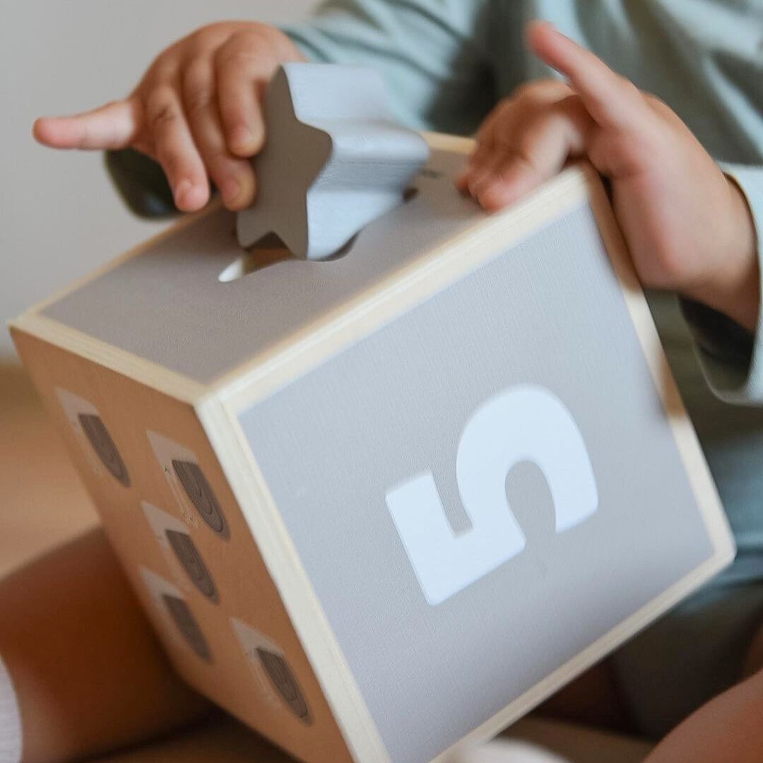 Koka tornis - formu šķirotājs skaitļi alfabēts dzīvnieki