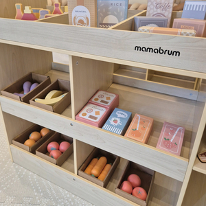 Liels koka bērnu veikals ar tāfeli - 91 detaļa iepirkšanās priekam!