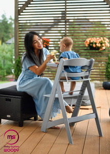 Koka barošanas krēsls Moby-System WOODY - pelēka krāsa